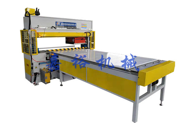 全自動平板送料移動式裁斷機(jī)